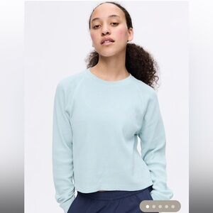 Outdoor Voices Boxy Fit Waffle Long Sleeve Base layer in Ice Baby Blue Steel Med